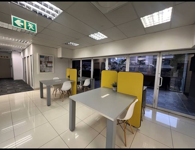 60M² SERVICED OFFICE TO LET IN ROSEBANK